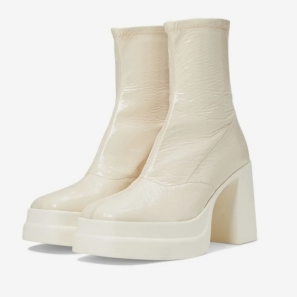 NWT Free People Double Stack Platform Patent Leather Boots in Bone Sz. 39.5